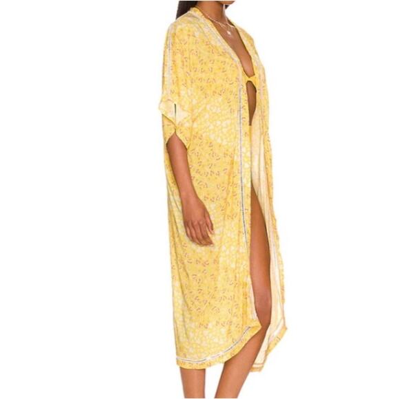 Revolve Ultra Soft Plush Kimono Yellow-Size M/L-NWT-Floral Design - Picture 3 of 11